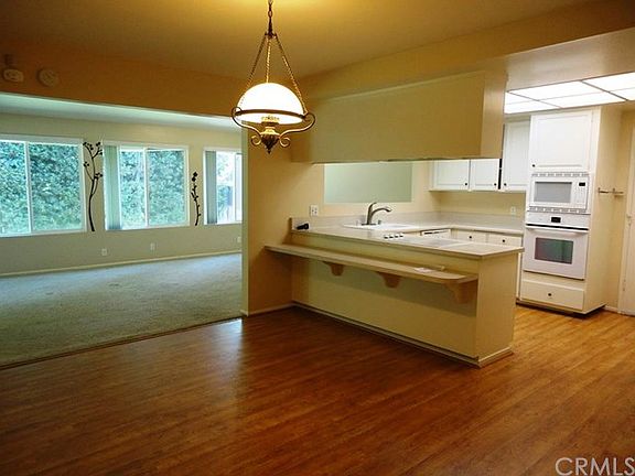 4th image of 1357 Oak Mesa Dr