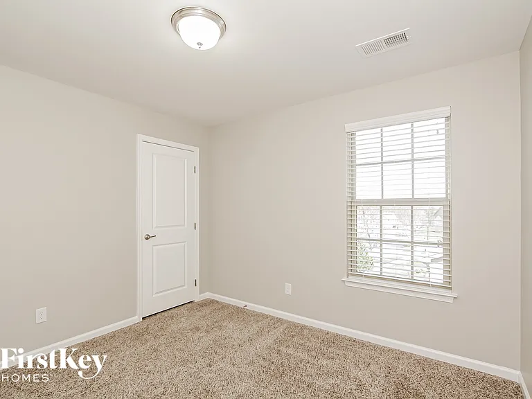 717 Rosegate Dr — Photo 11