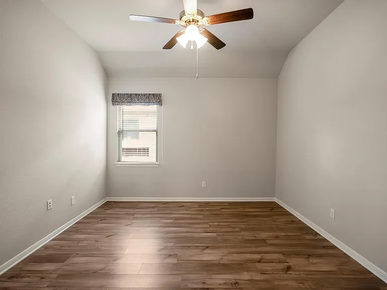 12197 Pearl Bay Ct — Photo 16