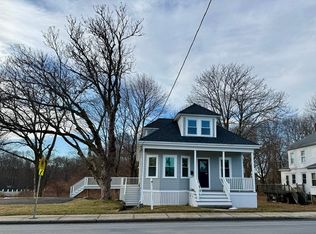 513 Slocum Rd, Dartmouth, MA 02747