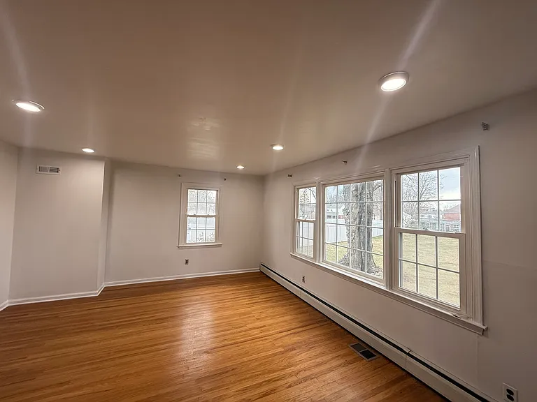 338 Rees Dr — Photo 15