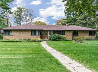 4222 Orchard Hill Dr, Bloomfield Hills, MI 48304