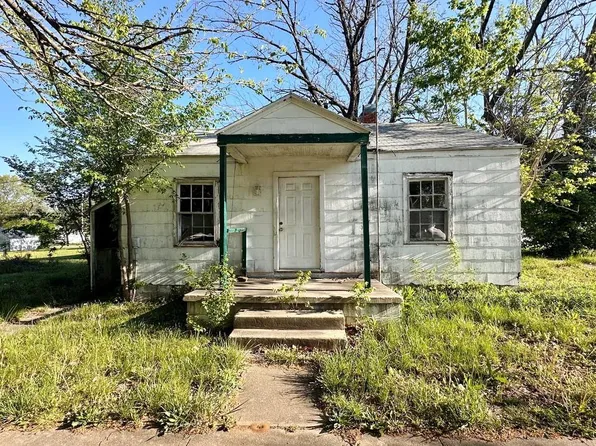 904 S Grand Ave, El Dorado Springs, MO 64744