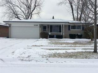 37255 Tricia Dr, Sterling Heights, MI 48310