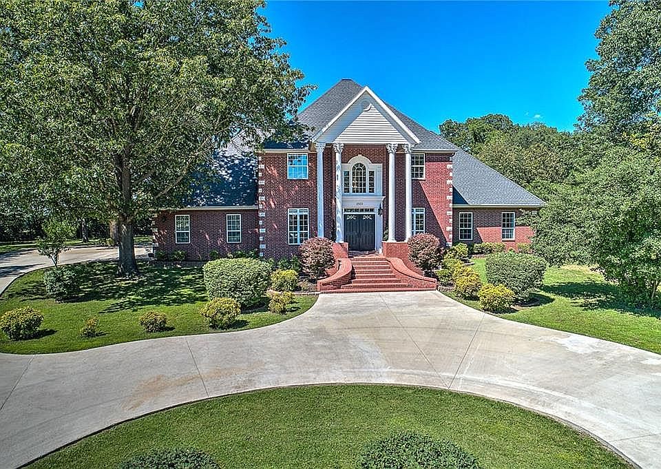 1st image of 2931 W Seminole Dr