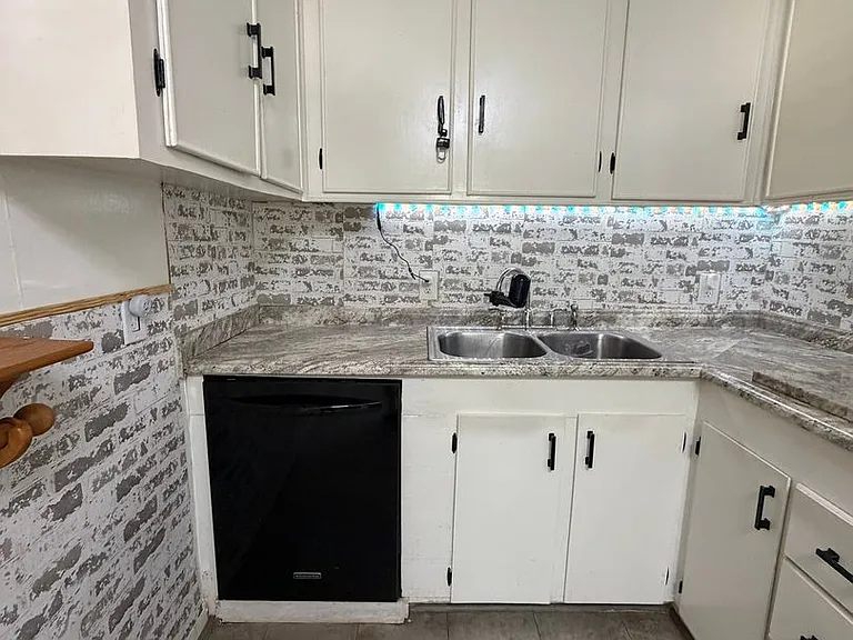 144 Lacy Cir — Photo 10