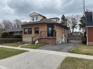 137 Rosehill Blvd, Oshawa, ON L1J 5G8