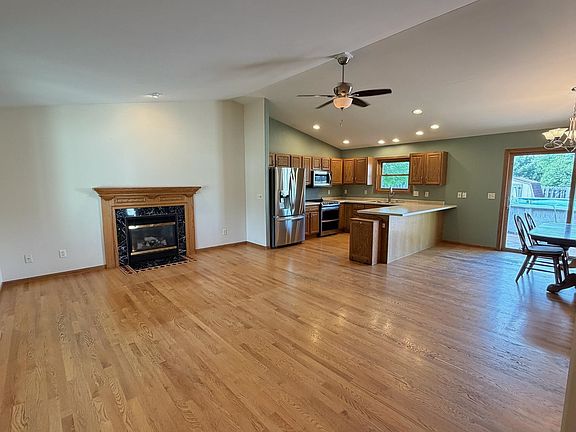 2nd image of 1190 Freedom Ave