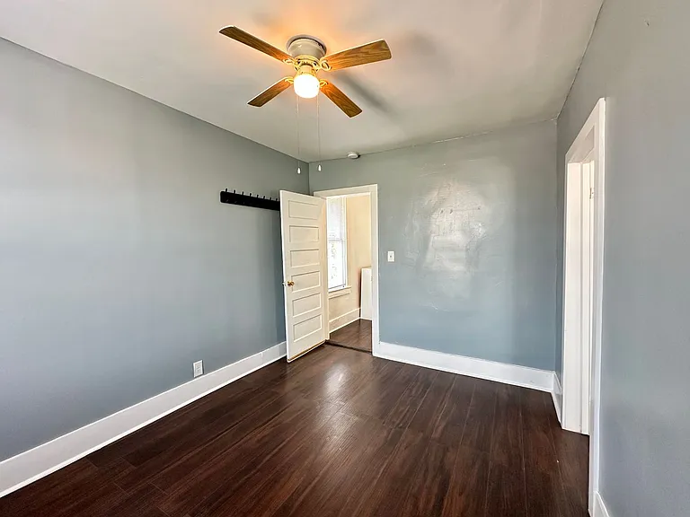 801 Meeting St — Photo 11