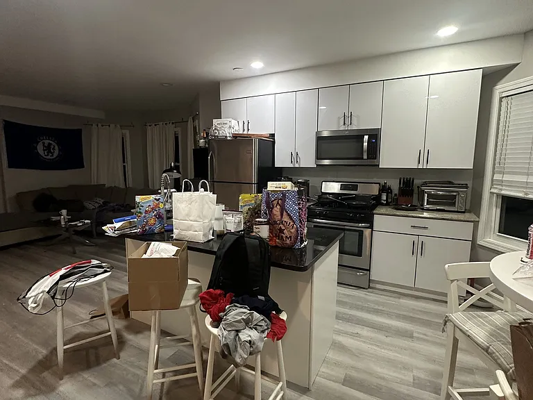 68 Quint Ave #1 — Photo 3