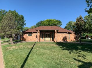 6101 Ridgewood Dr, Amarillo, TX 79109