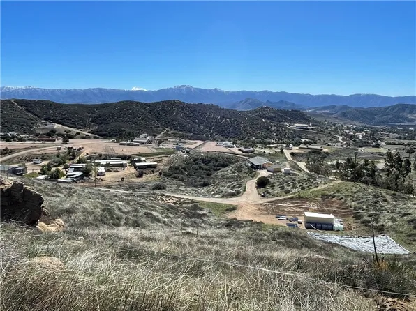 2 Michigan Ave, Acton, CA 93510