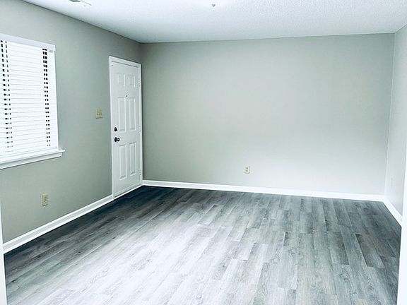 3rd image of 322 Junction Rd APT 29B