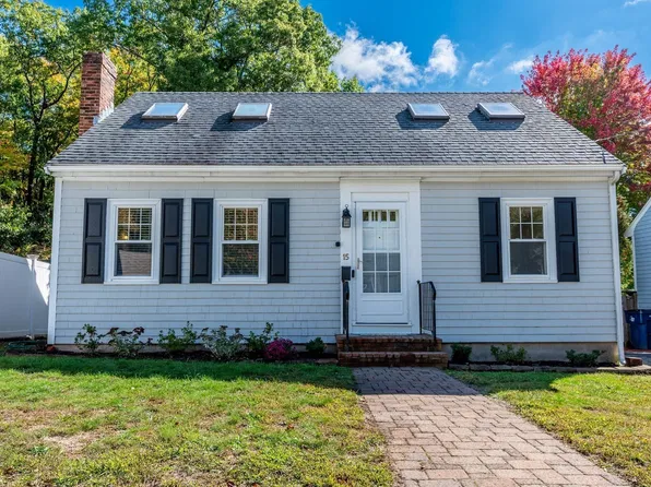 15 Bryant Rd, West Roxbury, MA 02132