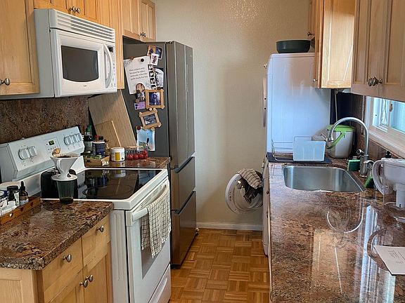 2nd image of 338-42 Playa Del Norte #340