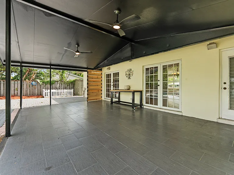 8 Polo Cir — Photo 13