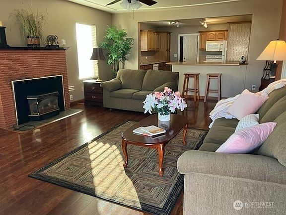 3rd image of 613 N Jeffries Street