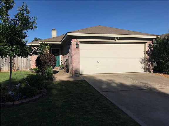 2nd image of 10521 Shadywood Dr