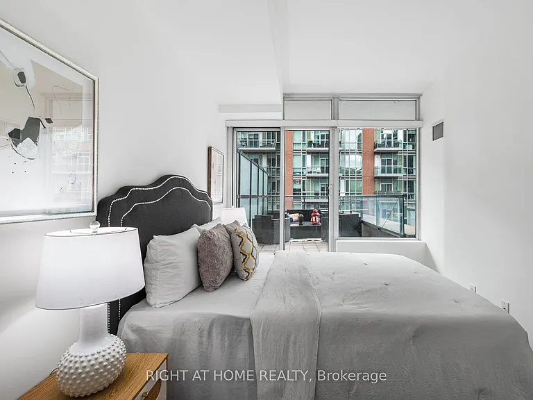 105 George St #312 — Photo 16