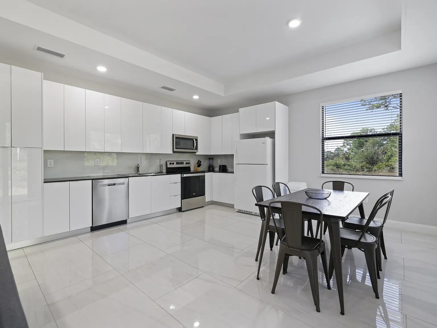 674 Windermere Drive - 1 — Photo 4