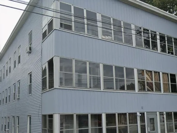 22 Knowlton St, Gardner, MA 01440