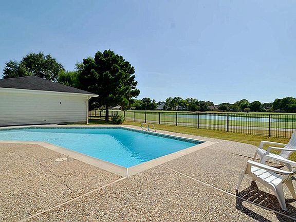 2nd image of 3214 Cypress Point Dr