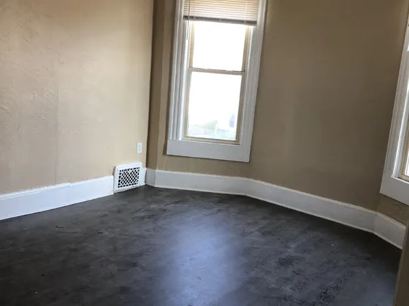 1803 S 6th St, Milwaukee, WI 53204