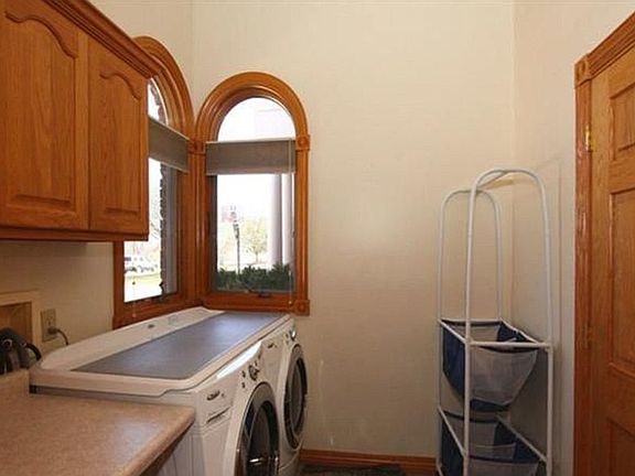 5th image of 1318 Pelican Bay Pl