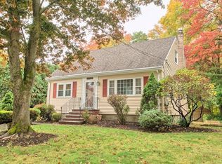 4 Violet Rd, Burlington, MA 01803