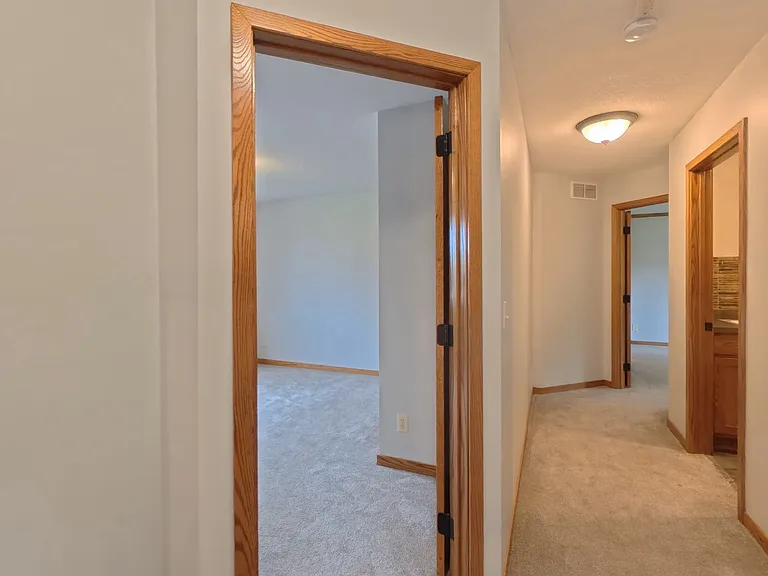 11956 Castle Rock Ct N — Photo 21