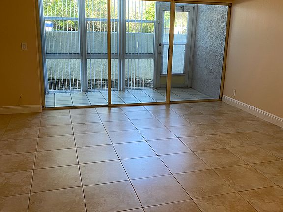 5th image of 1526 SE Royal Green Cir #L-104