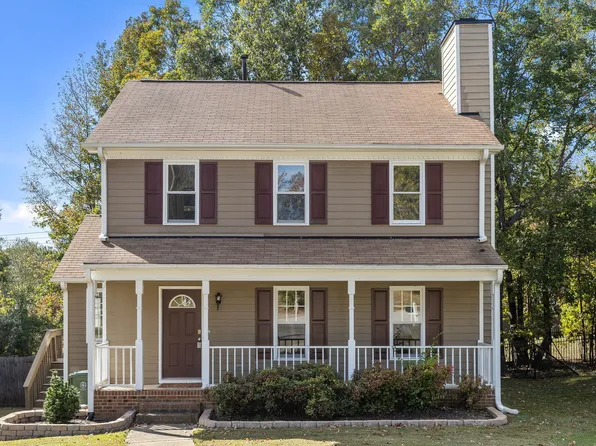102 Korbel Pl, Cary, NC 27513
