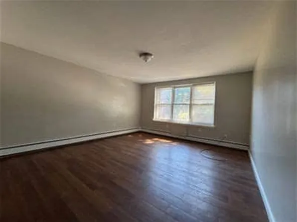 103 Benton St, Hartford, CT