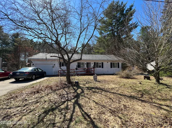 33 Bonner Drive, Queensbury, NY 12804