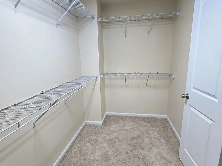 122 Windrush Ln — Photo 32