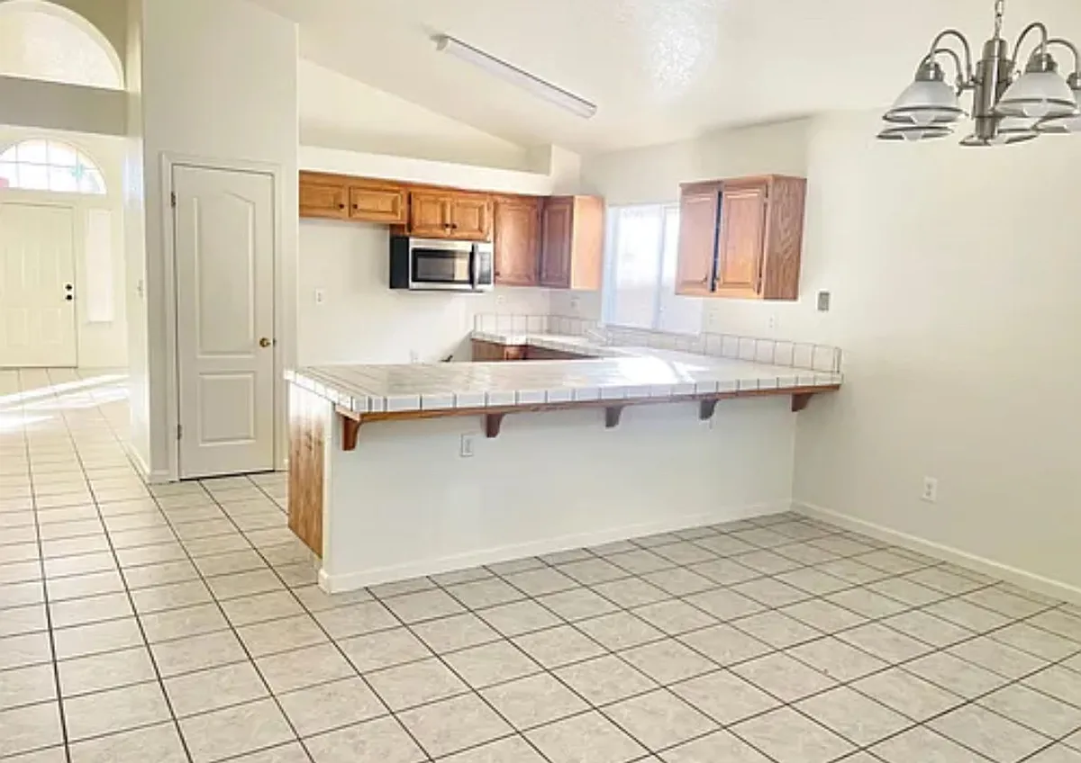 Building Photo - 5012 Greenville Ct