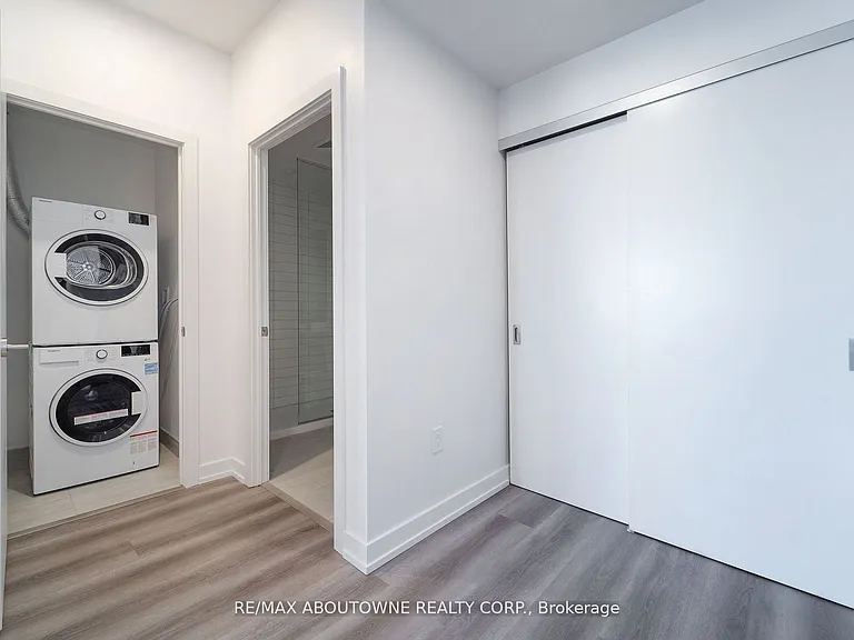 5 Wellington St S #1407 — Photo 11
