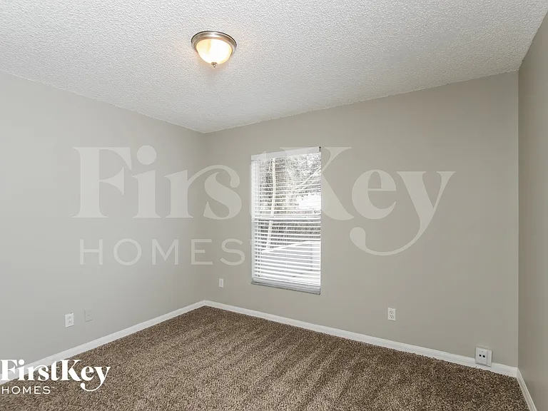 2750 Felix Rd SE — Photo 12