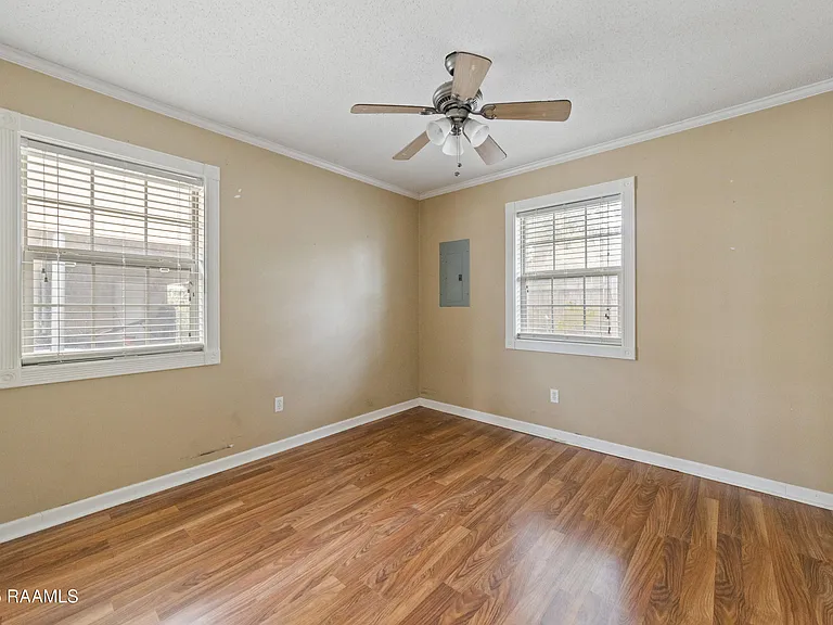 1501 W Saint Mary Blvd #B — Photo 11