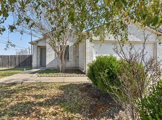 101 Bandara Woods Blvd, Elgin, TX 78621