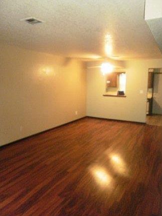 3rd image of 1901 E Lindsey St