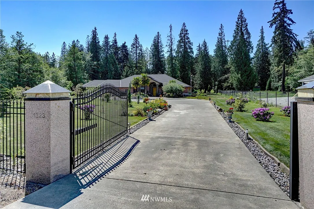 31323 32nd Avenue S photo 1