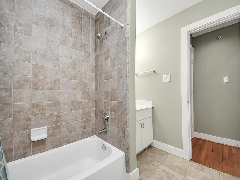 8715 Meadowcroft Dr #404 — Photo 28