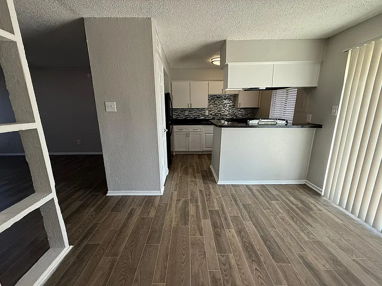 Maxton West Apartment Homes — Photo 114
