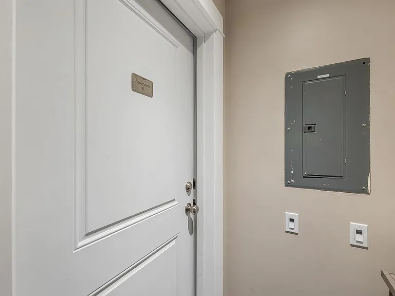 2 Lake St #B — Photo 39