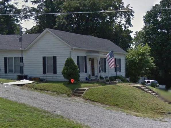 103 S Elm St, Forest City, MO 64451