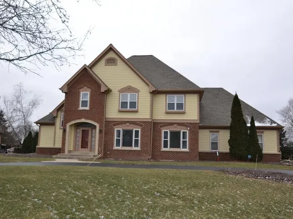 803 North Pinyon COURT, Hartland, WI 53029