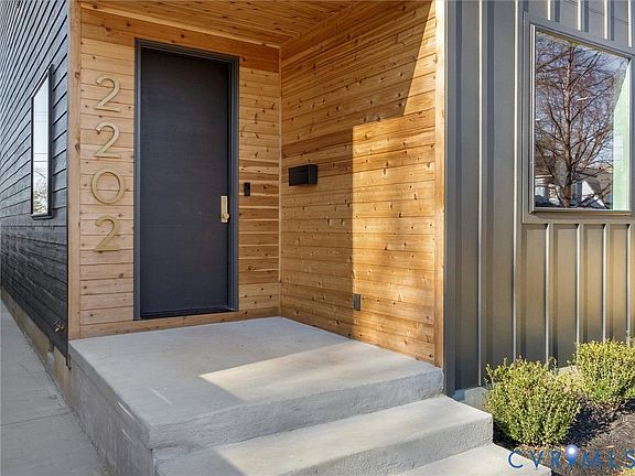 4th image of 2202 3rd Ave