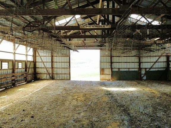 4th image of 30112 Moccasin Ave