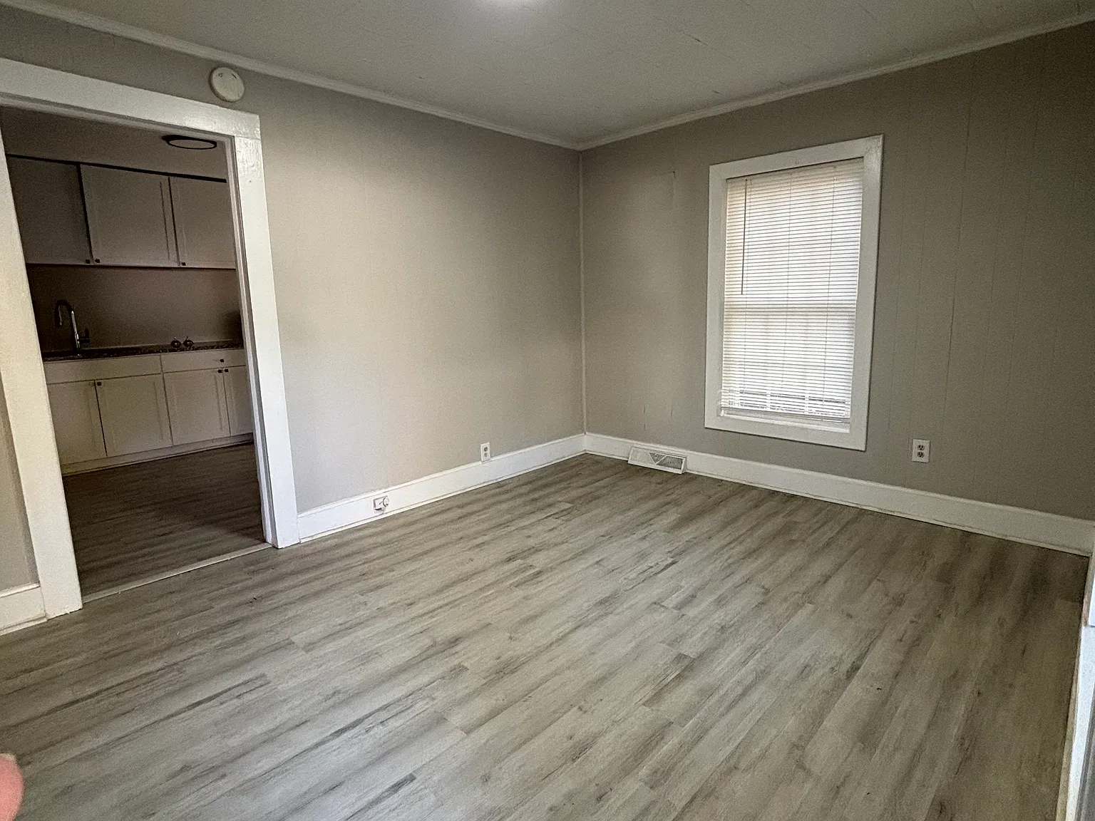 2 bed, 702 sqft, $1,225 — Photo 2